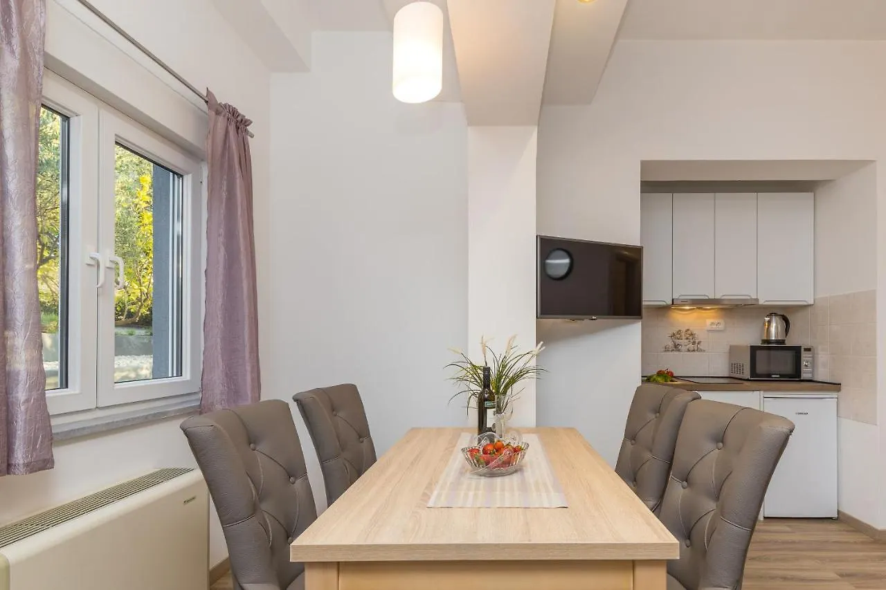 Apartment Island Resort Mihaela - Happy Rentals Trogir Croatia