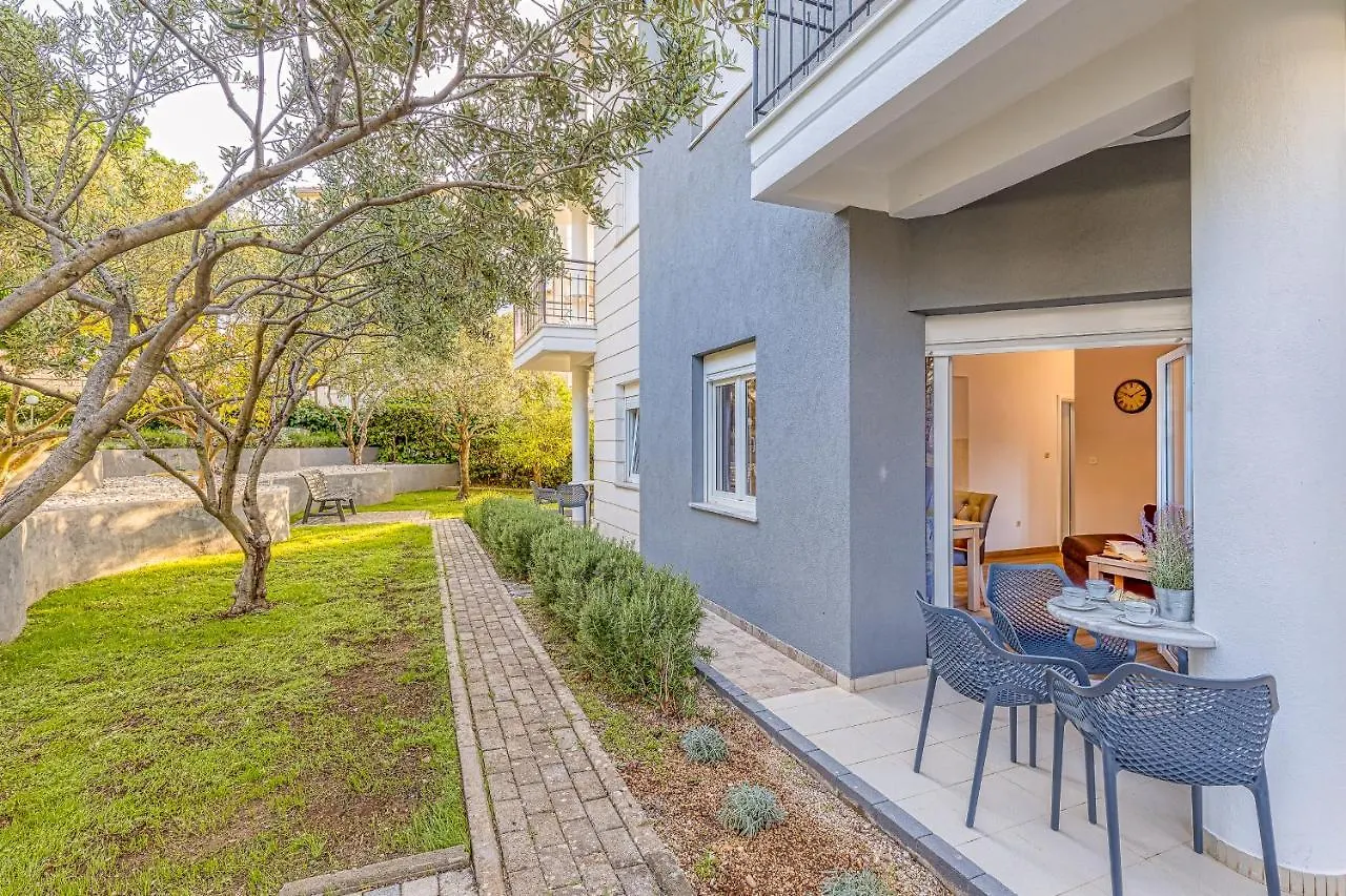 Apartment Island Resort Mihaela - Happy Rentals Trogir