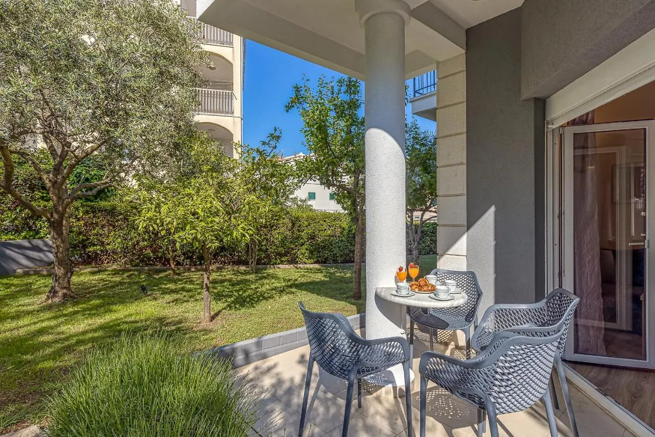 Apartment Island Resort Mihaela - Happy Rentals Trogir