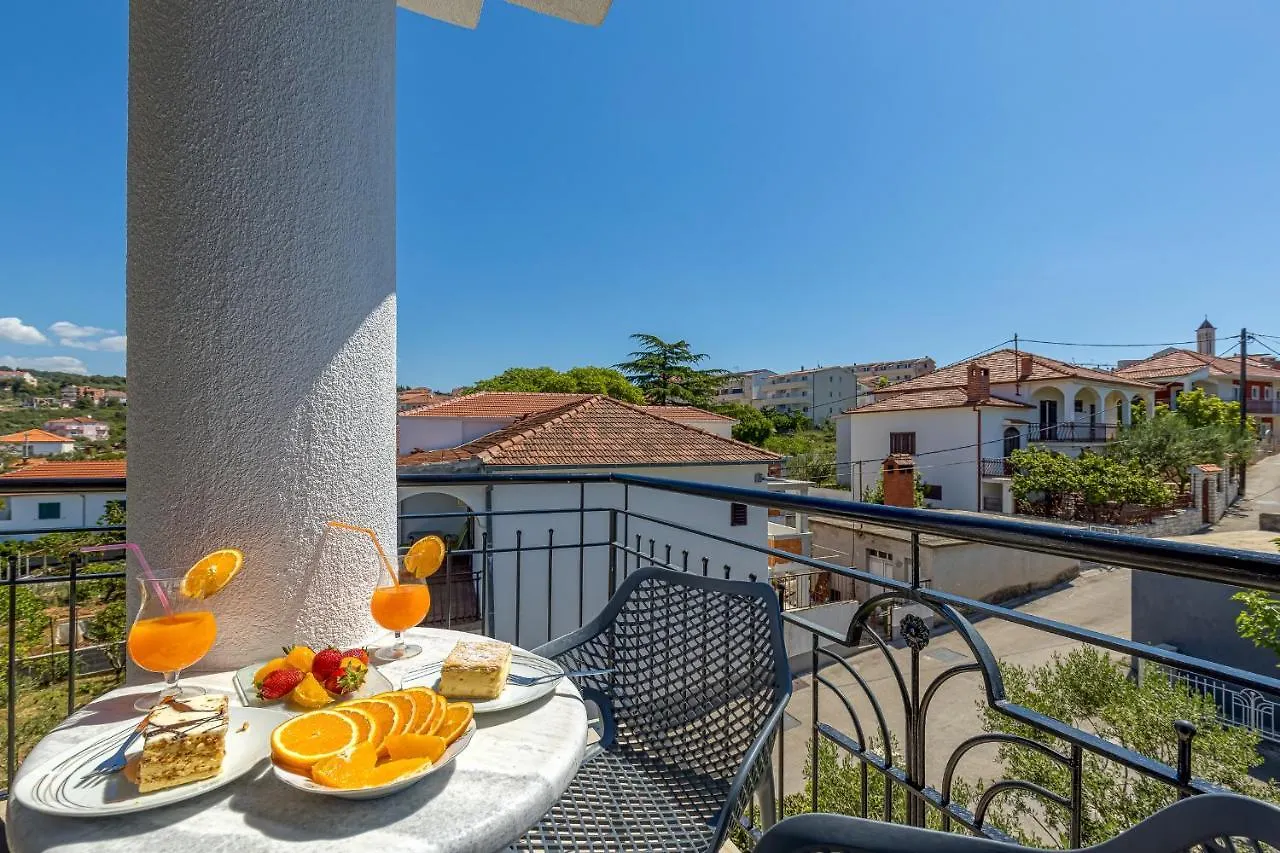 Island Resort Mihaela - Happy Rentals Trogir Apartment