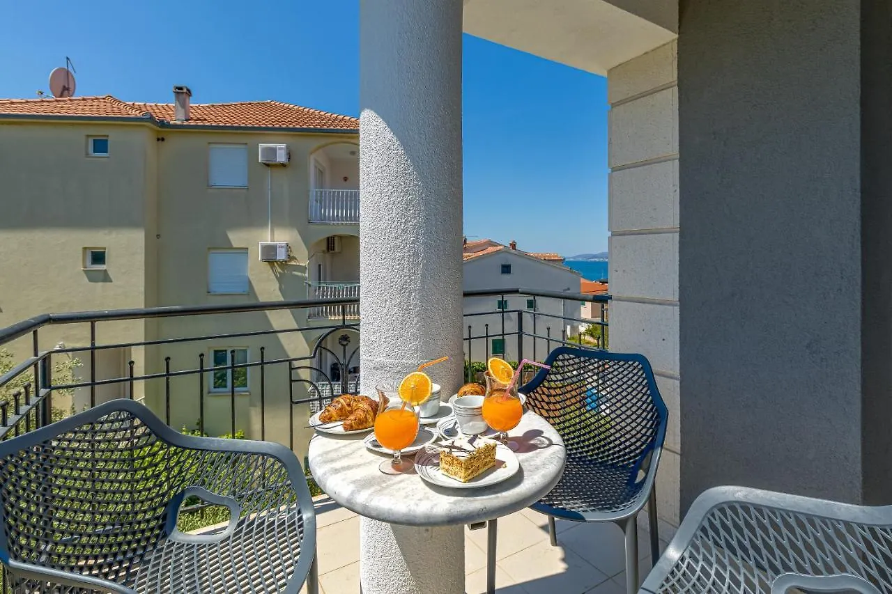 Island Resort Mihaela - Happy Rentals Trogir