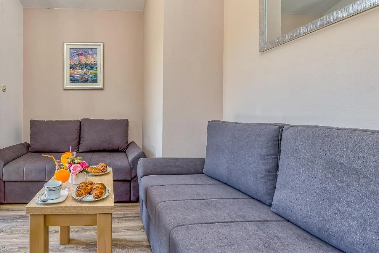 Apartment Island Resort Mihaela - Happy Rentals Trogir