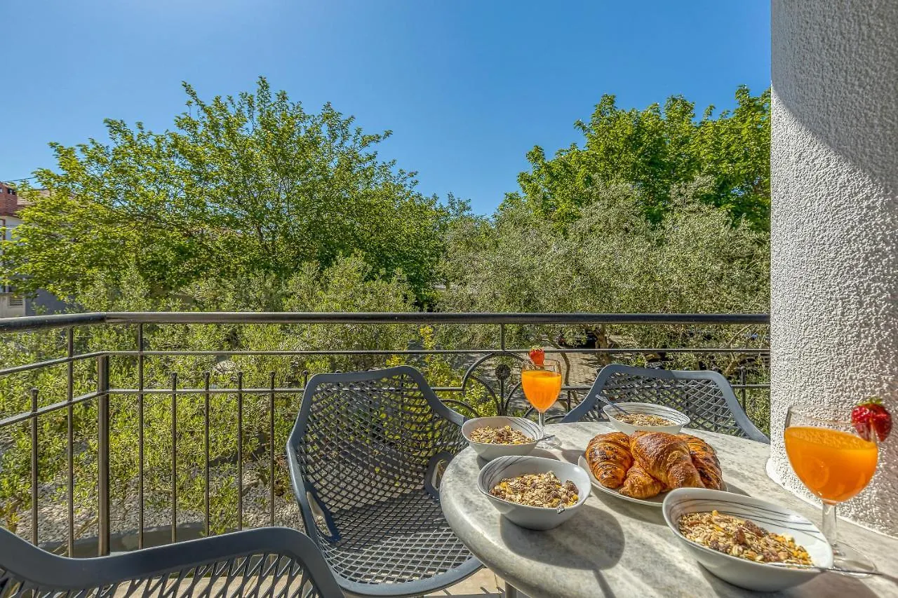 Apartment Island Resort Mihaela - Happy Rentals Trogir